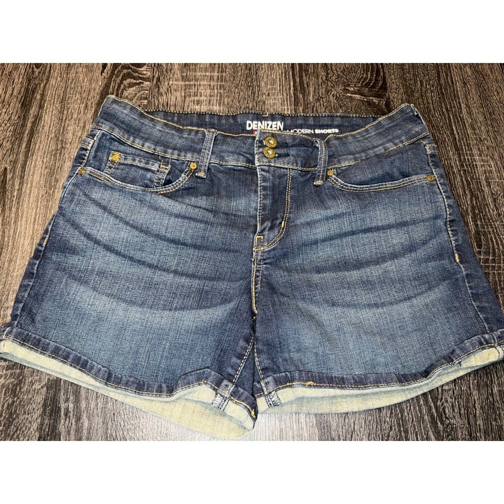 Levi's Denizen Women's Mid Rise Denim Shorts Modern Casual Everyday Summer
